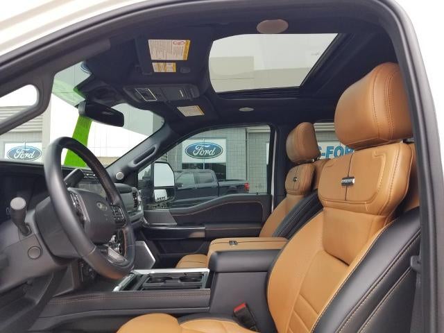2024 Ford Super Duty F-450 DRW XL 4WD Crew Cab 8' Box