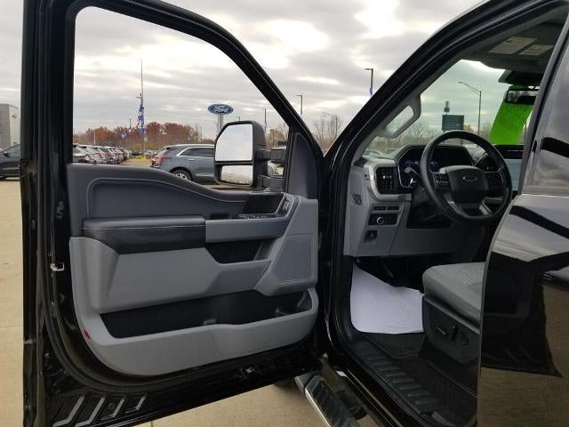 2022 Ford F-150 XL 4WD SuperCrew 5.5' Box