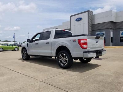 2023 Ford F-150 XL 4WD SuperCrew 5.5' Box