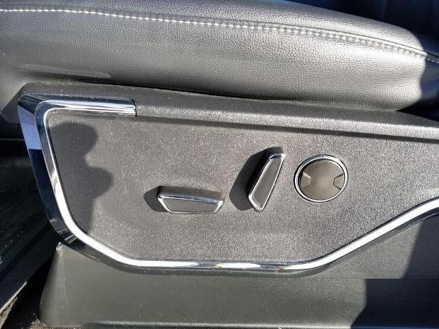 2022 Ford F-150 LARIAT 4WD SuperCrew 5.5' Box