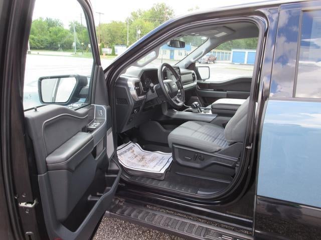 2023 Ford F-150 XL 4WD SuperCrew 5.5' Box