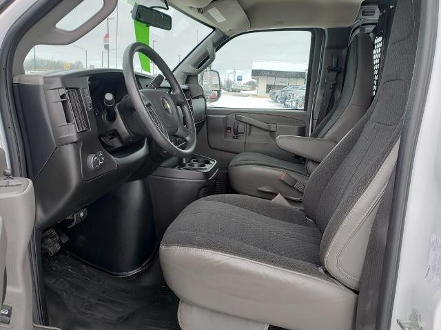 2024 Chevrolet Express Cargo Van 2500 Regular Wheelbase Rear-Wheel Drive