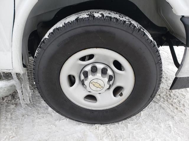 2024 Chevrolet Express Cargo Van 2500 Regular Wheelbase Rear-Wheel Drive