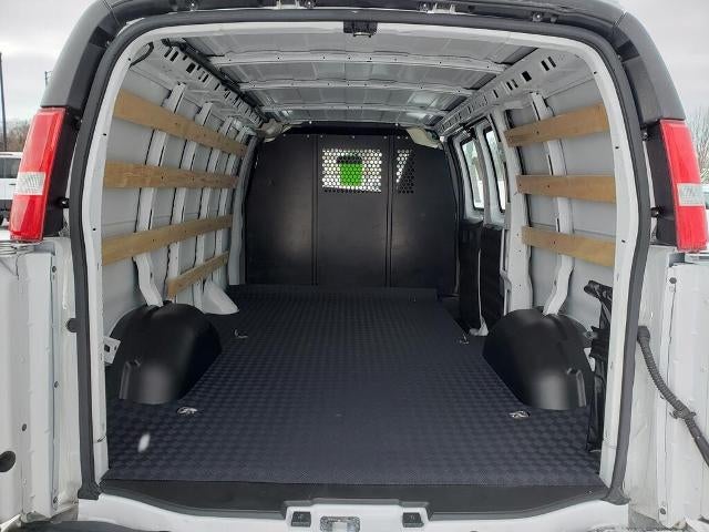 2024 Chevrolet Express Cargo Van 2500 Regular Wheelbase Rear-Wheel Drive