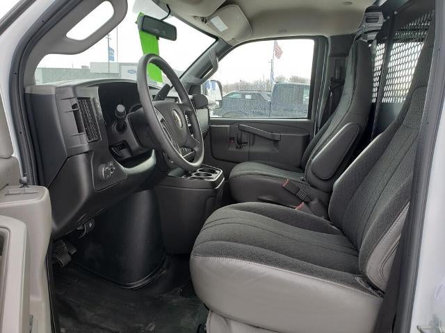 2024 Chevrolet Express Cargo Van 2500 Regular Wheelbase Rear-Wheel Drive
