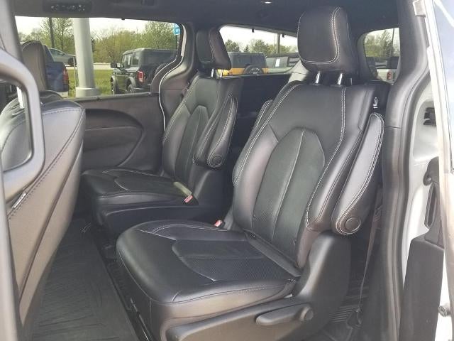 2021 Chrysler Pacifica Hybrid Touring L FWD