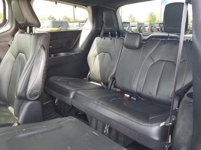 2021 Chrysler Pacifica Hybrid Touring L FWD