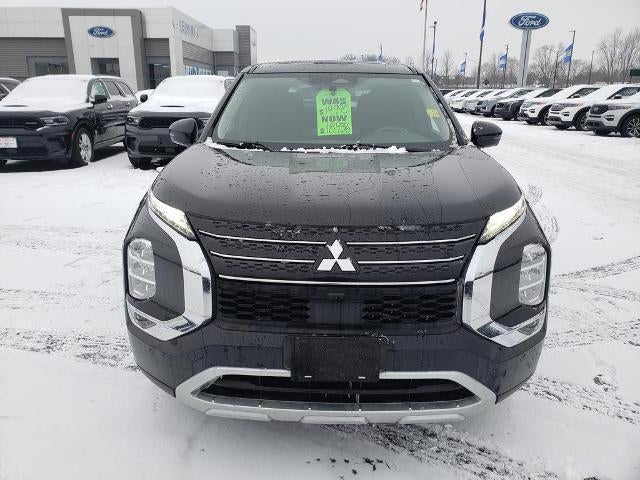 2022 Mitsubishi Outlander SE Launch Edition FWD